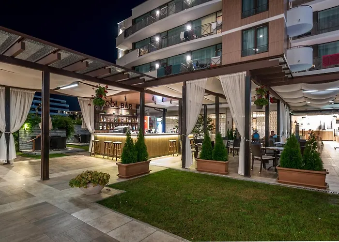 狮阳海滩酒店 4* 阳光海滩