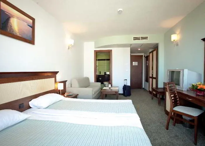 狮阳海滩酒店 酒店