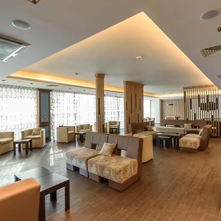 Hotel Lion Sunny 4*
