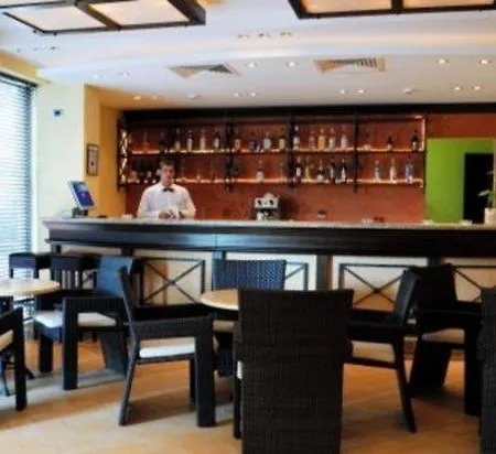 Lion Sunny ساني بيتش