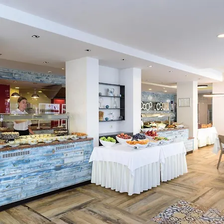 Hotell Lion Sunny 4*